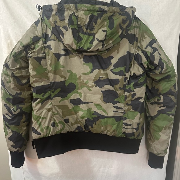 Canada Goose - Picture 2 of 6